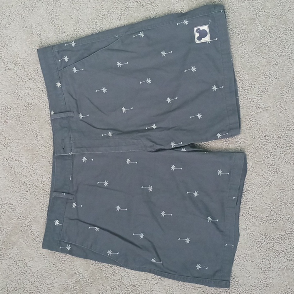 Junk Food Gray, White Palm Tree Disney Mickey Mouse Shorts Men's Large